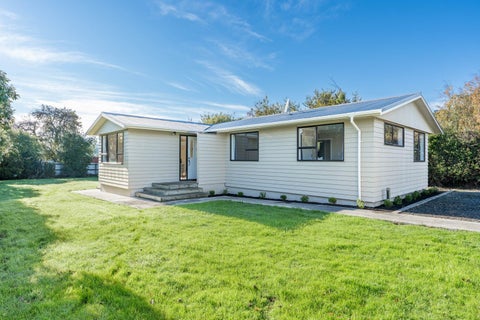 5 Castle Street, Waihola, Milton