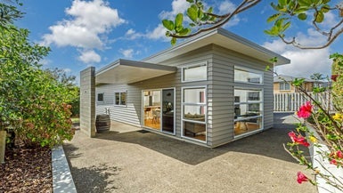 14 Bayview Park Lane, Orewa, Orewa