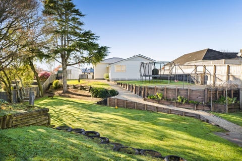 10 Mahoe Street, Strandon, New Plymouth