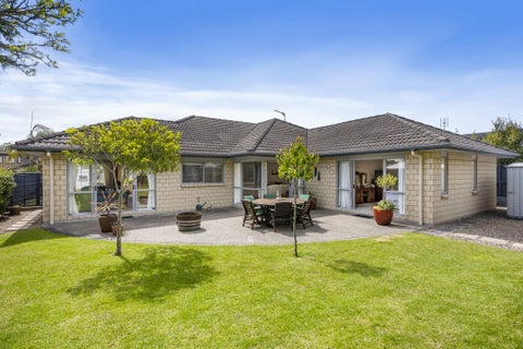 16 Pine Harbour Parade, Beachlands, Auckland