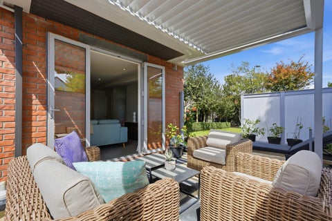 1 Henley Green, Northwood, Christchurch