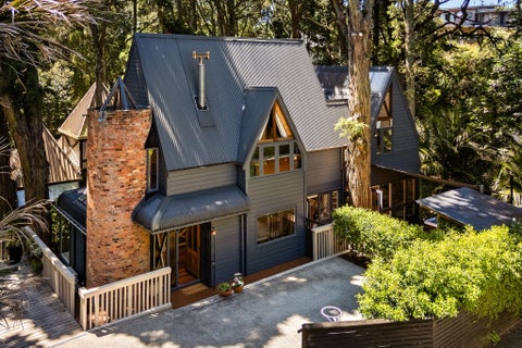 25A Moore Street, Hillcrest, Auckland
