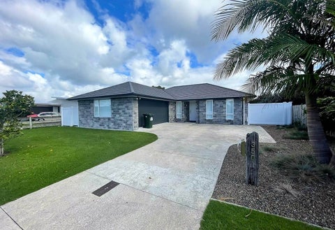 350 One Tree Point Road, One Tree Point