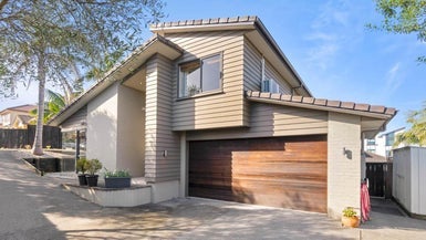 18 Finbar Close, Flat Bush, Auckland