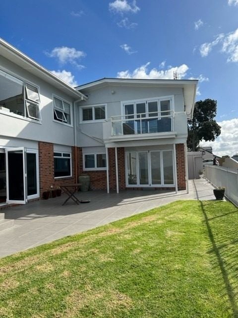 1/241 Hurstmere Road, Takapuna, Auckland
