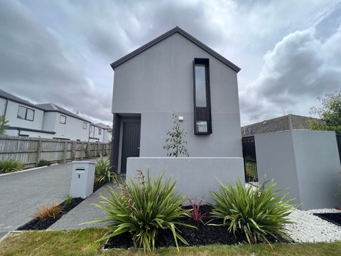 1/23 Hills Road, Edgeware, Christchurch