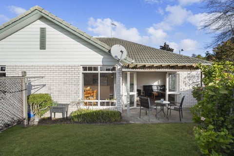 2 Regents Park Place, Westgate, Auckland