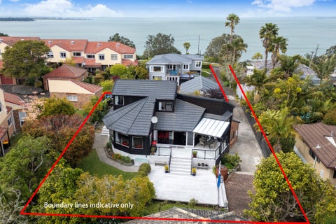 2/43 Taunton Terrace, Blockhouse Bay, Auckland