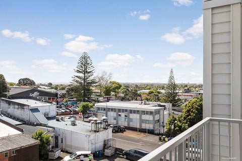 3H/3 Keystone Avenue, Three Kings, Auckland