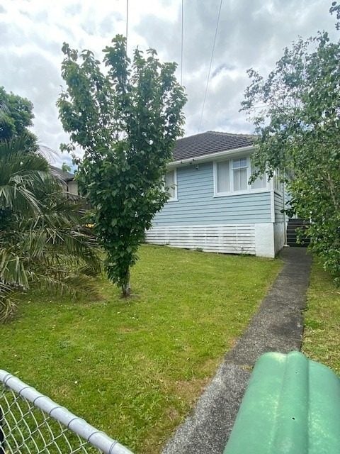 34 Victory Crescent, Tawa, Wellington