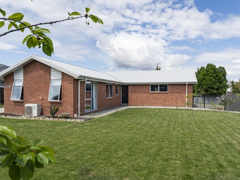 104 Barry Avenue, Cromwell, Cromwell