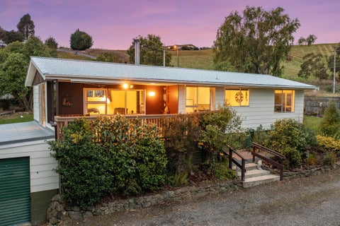 9 Castle Street, Waihola, Milton