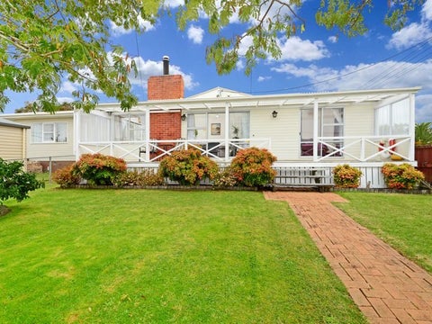 26 Sunnyhaven Avenue, Beach Haven, Auckland