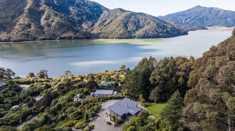 784A Queen Charlotte Drive, Picton