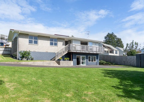 8 Lorna Place, Brookfield, Tauranga