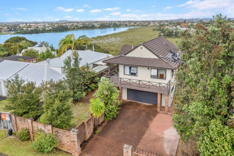 127 West Harbour Drive, West Harbour, Auckland