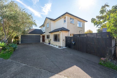 75 Wayne Francis Drive, Flat Bush, Auckland