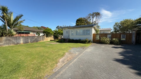 12 Centreway Road, Orewa, Orewa