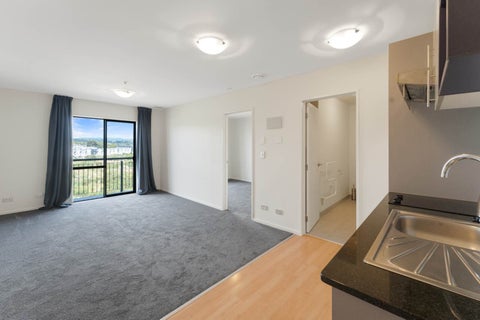 6E/17 Crown Lynn Place, New Lynn, Auckland