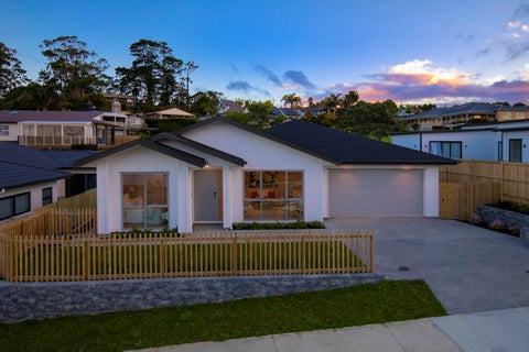 69 Symes Drive, Red Beach, Red Beach