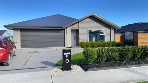 12 Oakdale Grove, Richmond, Richmond