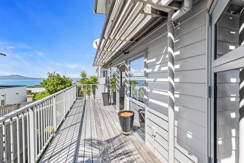 1/19 Seaview Road, Castor Bay, Auckland