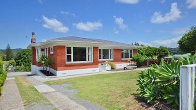 1 Fisher Terrace, Kamo, Whangarei