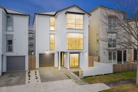 24 Stephen Avenue, Henderson, Auckland