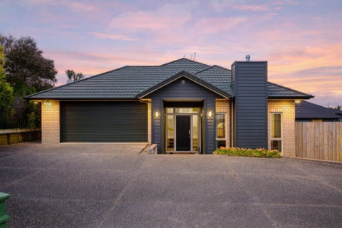 6 Cleeve Close, Huntington, Hamilton