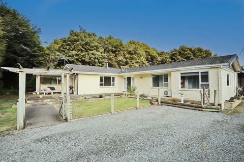 106 Black Road, Otatara