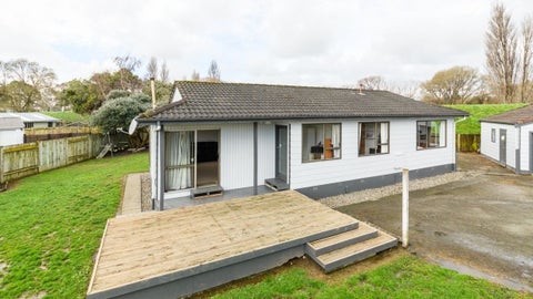33 Escort Grove, Awapuni, Palmerston North