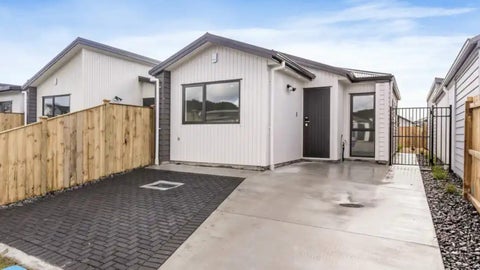 11 Combat Street, Papakura, Papakura