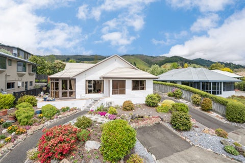 7 Aston Place, Richmond