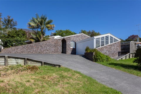 36 Stapleford Crescent, Browns Bay, Auckland