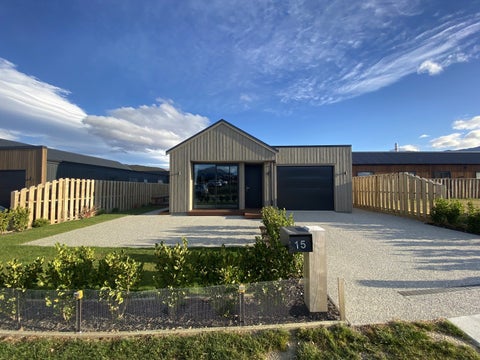 15 Gladbrook Street, Wanaka