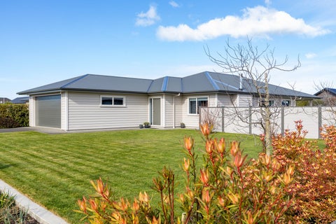 1 Warrington Court, Carterton