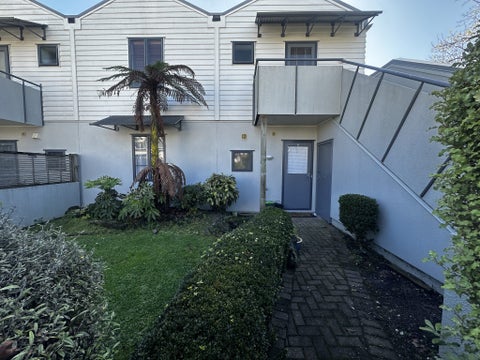 11/5 Carolina Place, Albany, Auckland