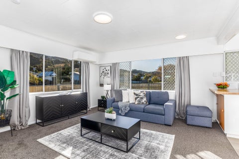 1/2 Matthews Road, Wainuiomata, Lower Hutt