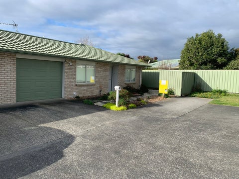 4/8 Village Place, Tuakau, Tuakau