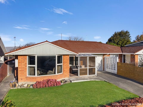 2/9 Lombard Place, Avonhead, Christchurch