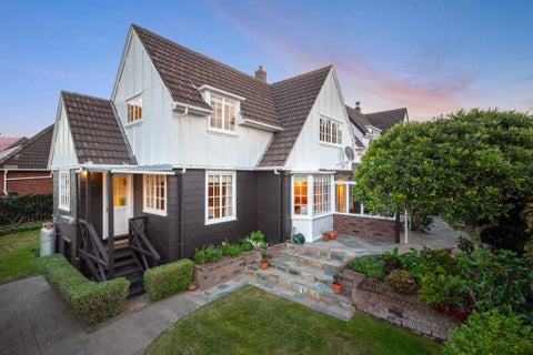 2/6 Elderwood Lane, Belmont, Auckland