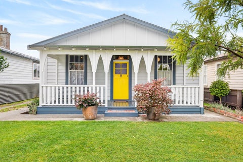 921 Willowpark Road North, Mayfair, Hastings