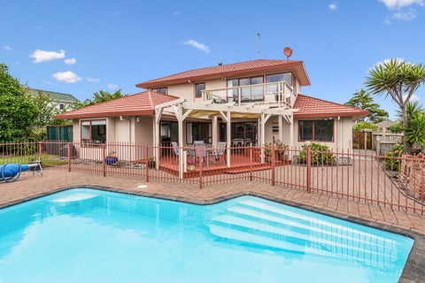 303 Manly Street, Paraparaumu Beach, Paraparaumu