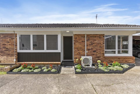 2/49 Mount Smart Road, Onehunga, Auckland