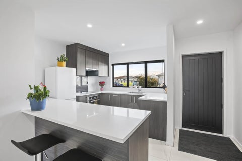 4 Koiora Road, Clarks Beach, Clarks Beach