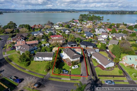 12 Pinehurst Place, Wattle Downs, Auckland