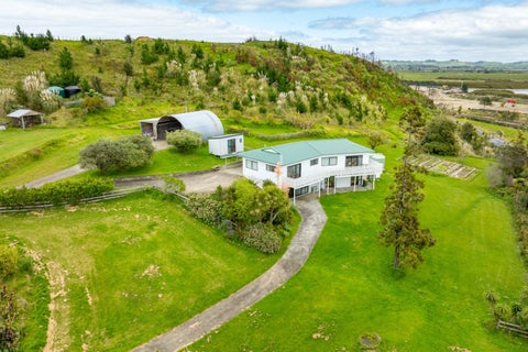 280 Kaipara Coast Highway, Helensville