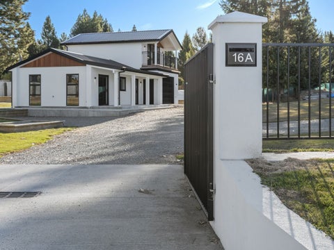 16A North West Arch, Twizel