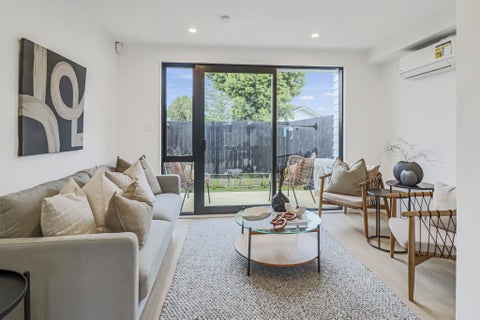 8 Derrett Place, Mangere Bridge, Auckland