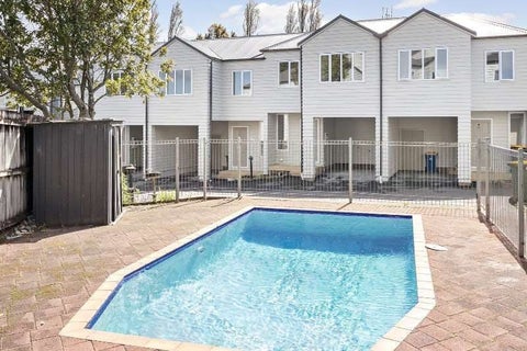 3/30 John Jennings Drive, Oteha, Auckland